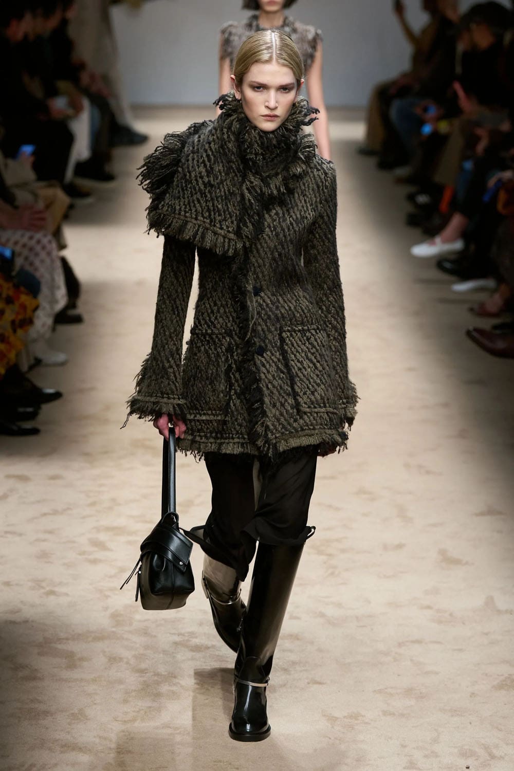 トッズ 2025 2026 秋冬 Runway 雑誌(24)