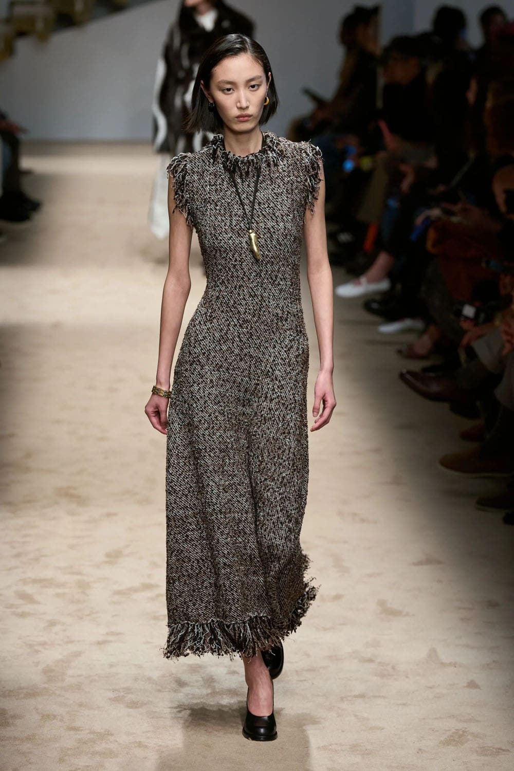 トッズ 2025 2026 秋冬 Runway 雑誌(25)