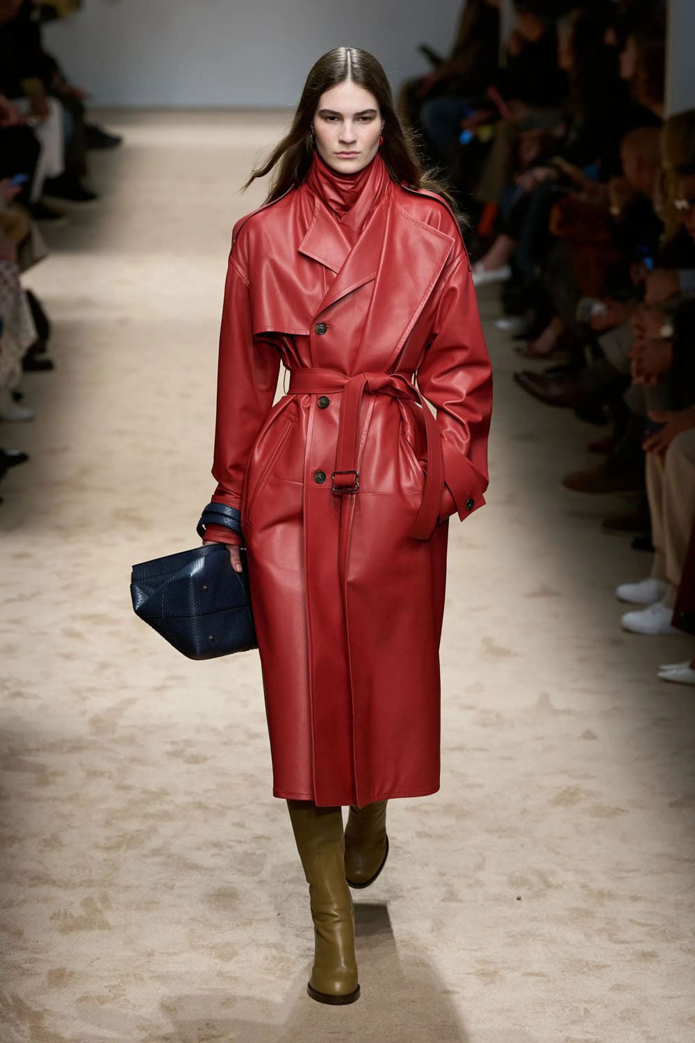 トッズ 2025 2026 秋冬 Runway 雑誌(31)