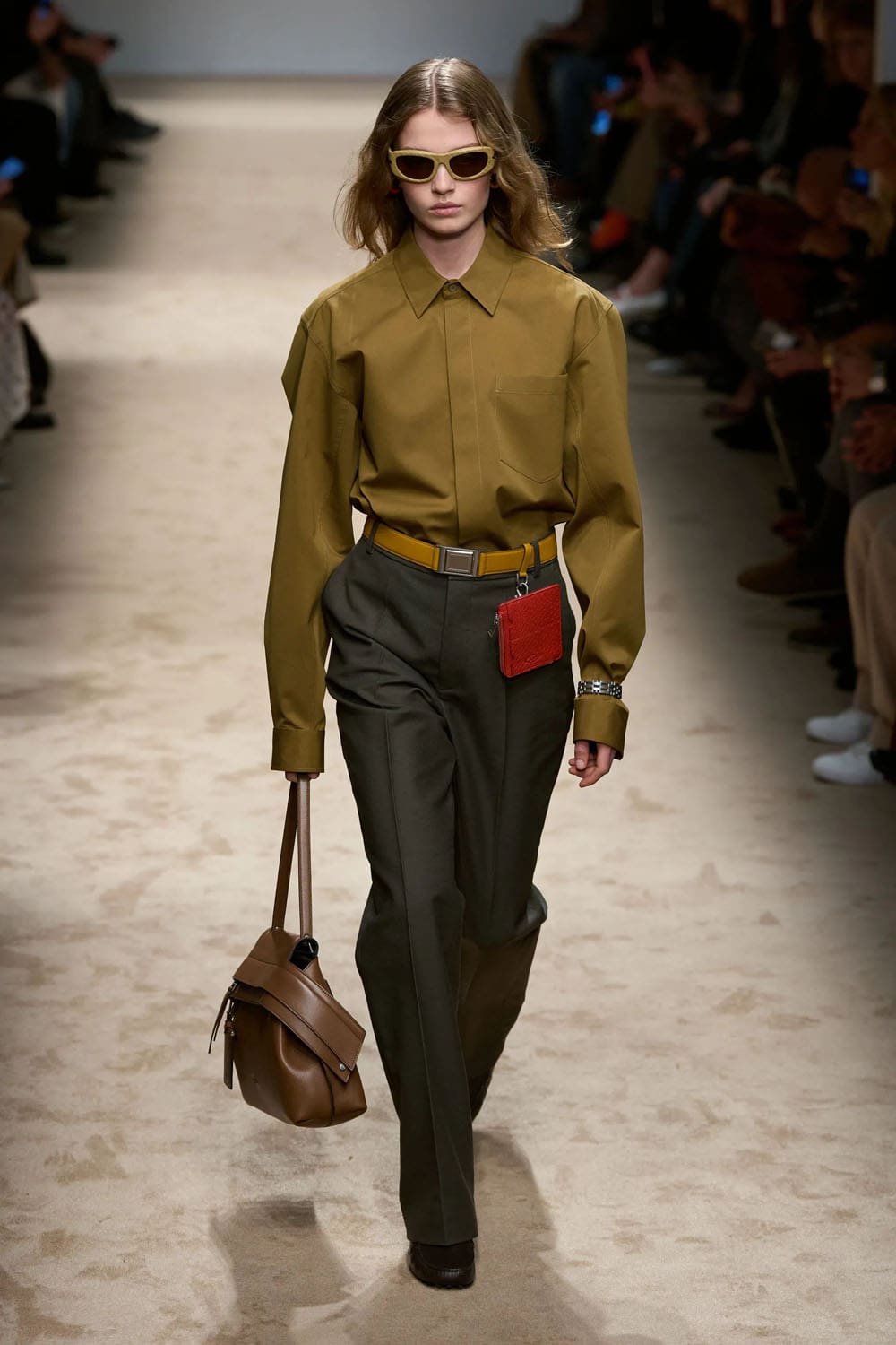 トッズ 2025 2026 秋冬 Runway 雑誌(5)