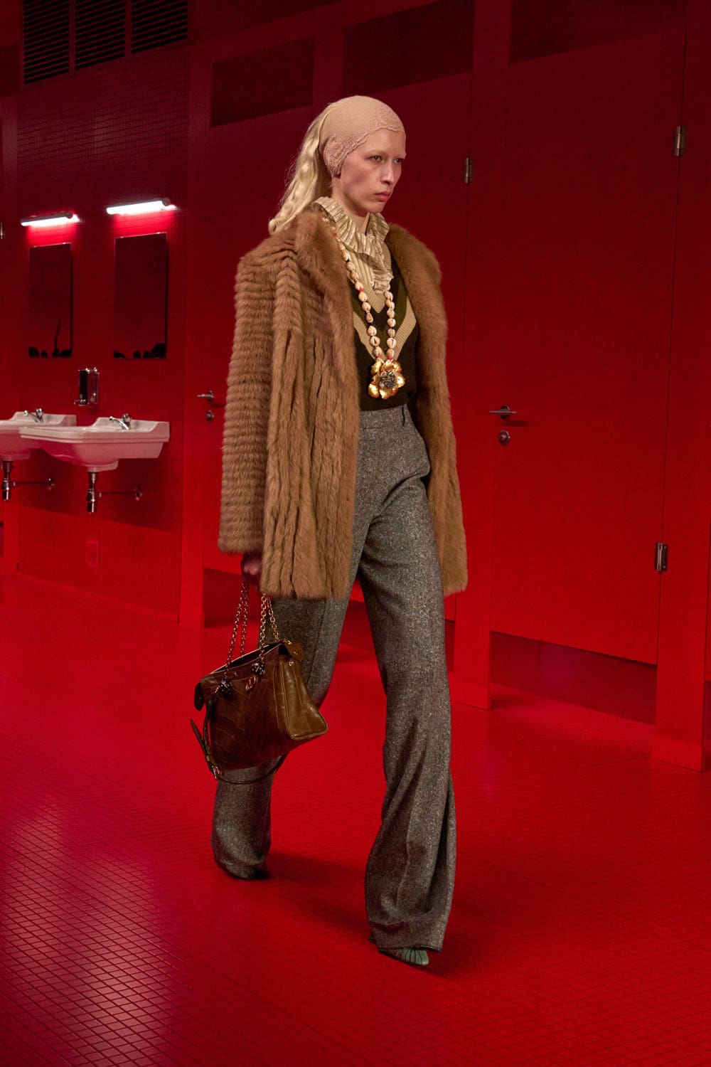 Valentino Automne Hiver 2025 2026 Runway Magazine (2)