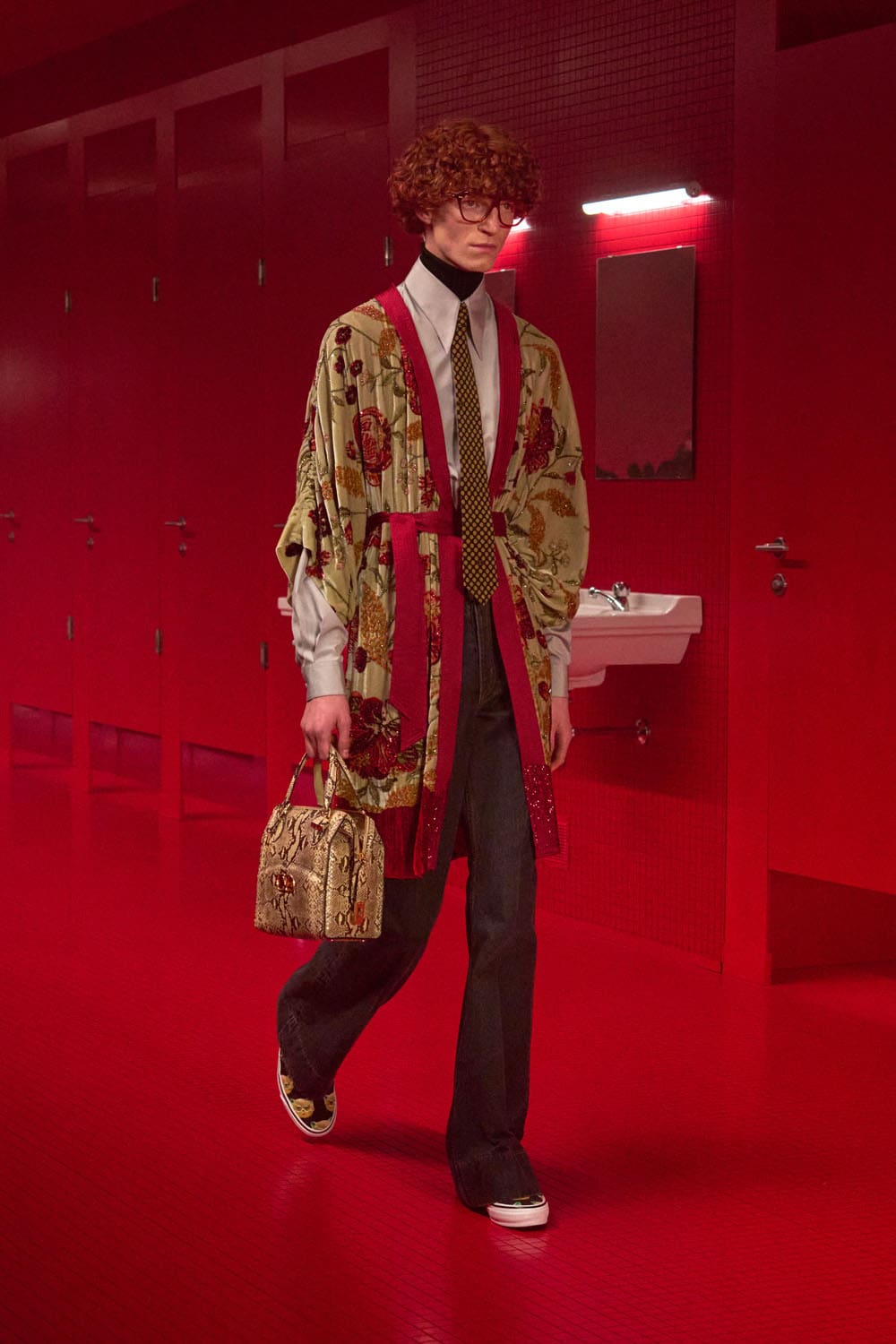 Valentino Automne Hiver 2025 2026 Runway Magazine (20)