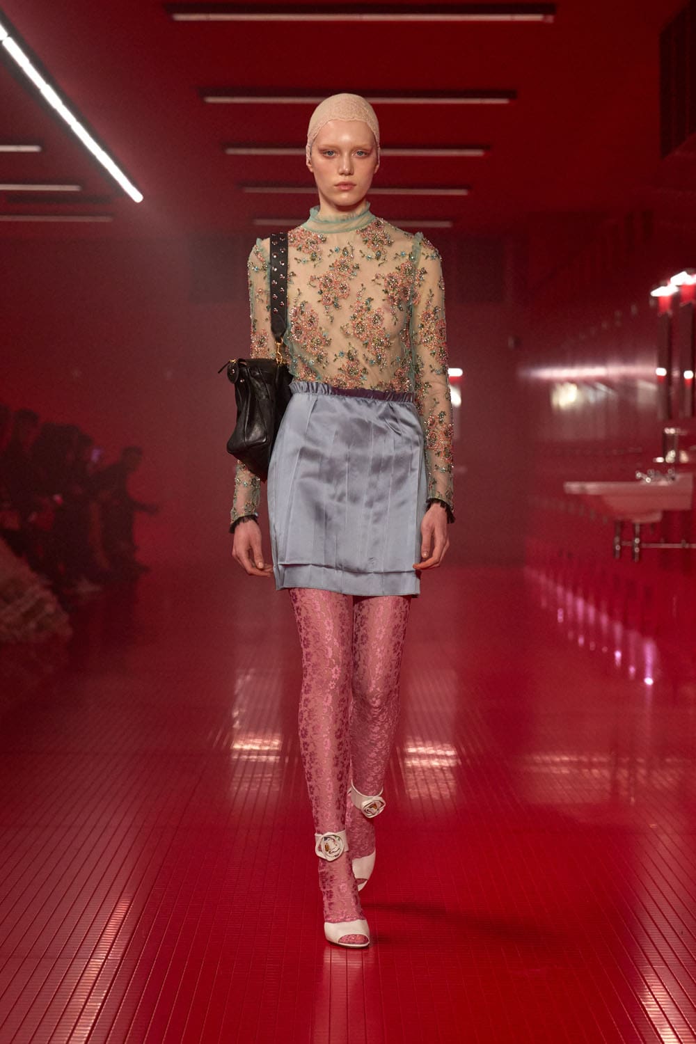Valentino Automne Hiver 2025 2026 Runway Magazine (30)