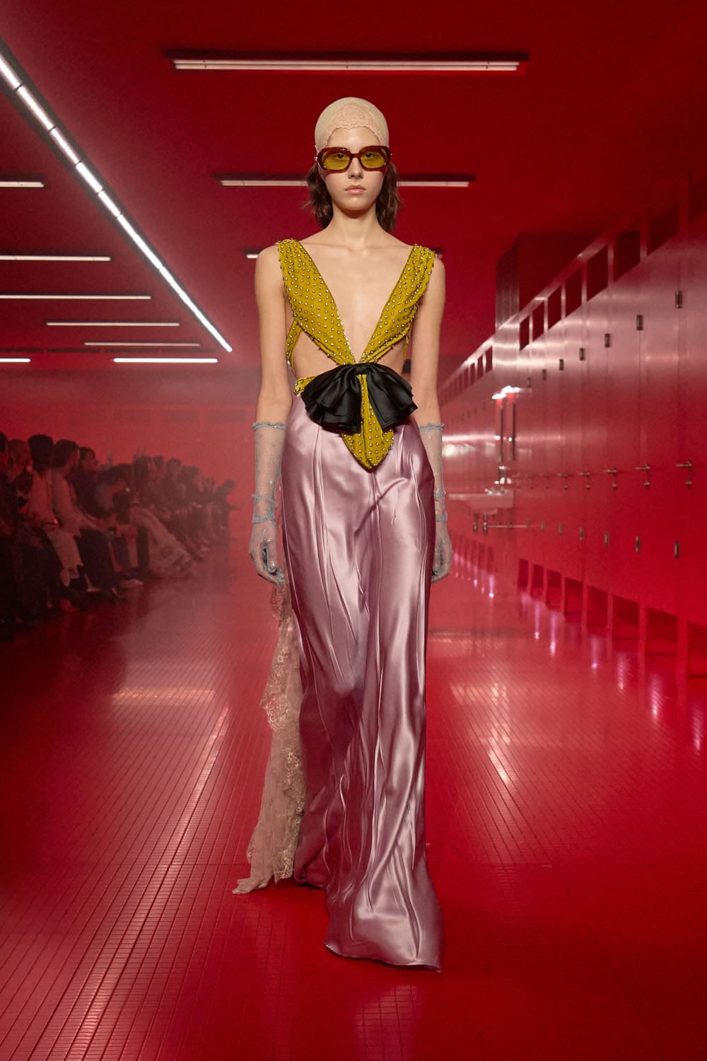 Valentino Automne Hiver 2025 2026 Runway Magazine (37)