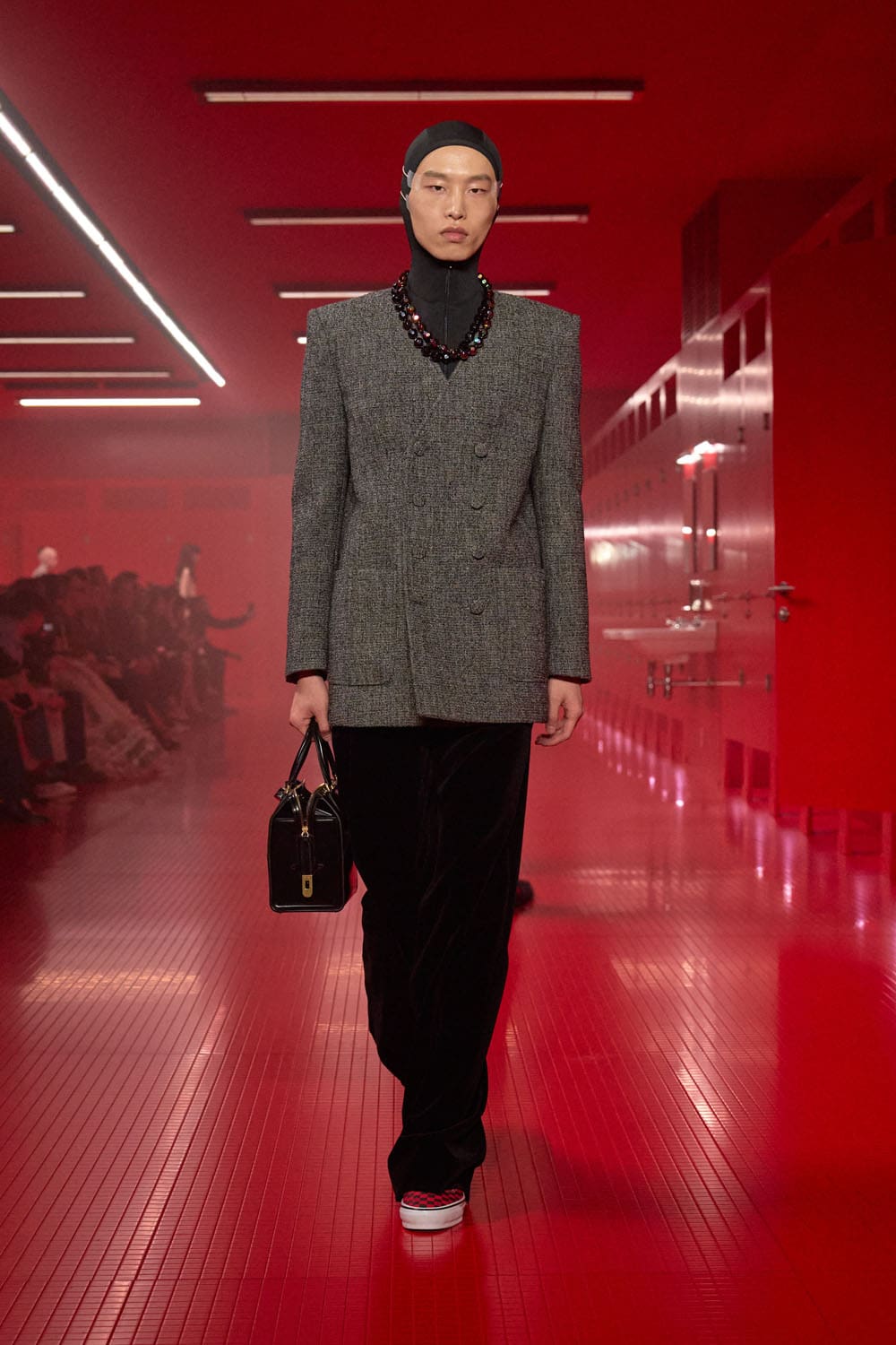 Valentino Automne Hiver 2025 2026 Runway Magazine (38)
