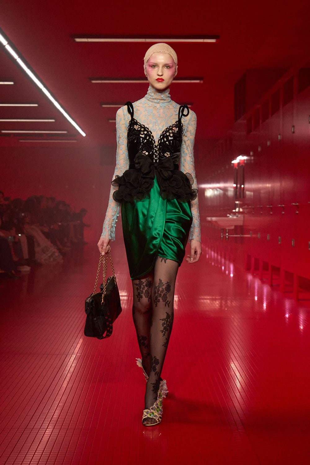 Valentino Automne Hiver 2025 2026 Runway Magazine (40)