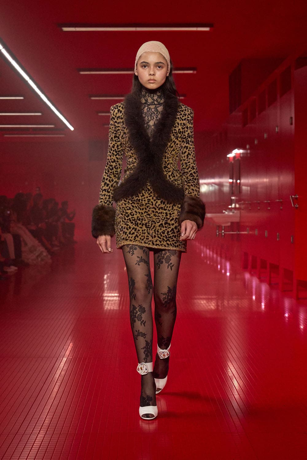 Valentino Automne Hiver 2025 2026 Runway Magazine (45)