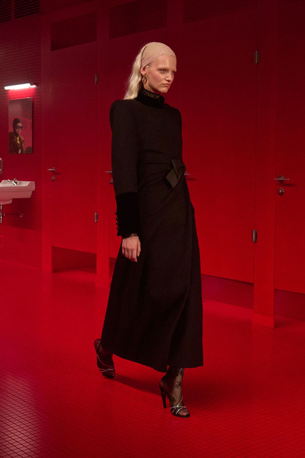 Valentino Automne Hiver 2025 2026 Runway Magazine (47)