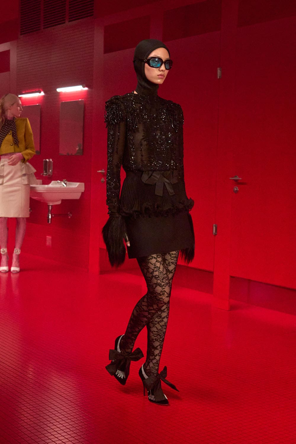 Valentino Automne Hiver 2025 2026 Runway Magazine (50)