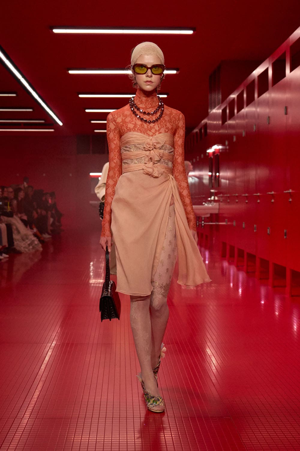 Valentino Automne Hiver 2025 2026 Runway Magazine (6)