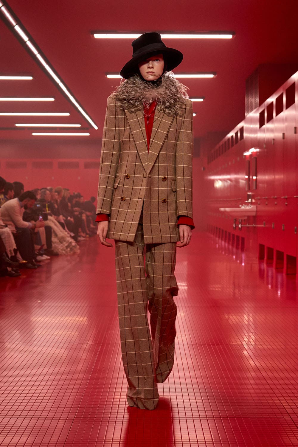 Valentino Automne Hiver 2025 2026 Runway Magazine (60)