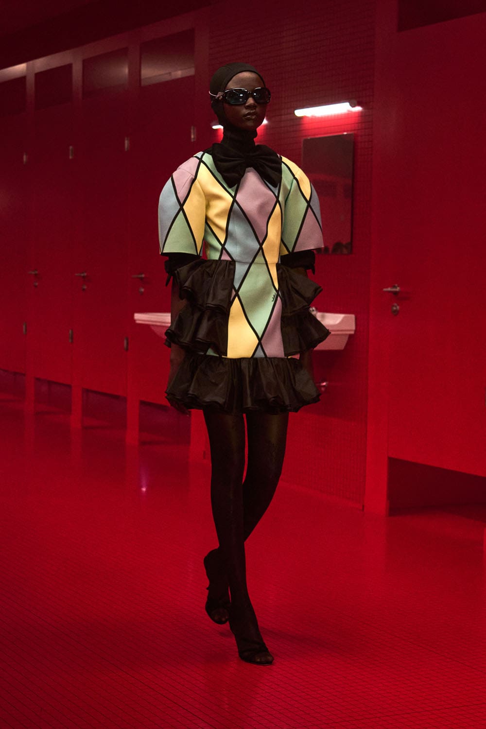 Valentino Automne Hiver 2025 2026 Runway Magazine (68)