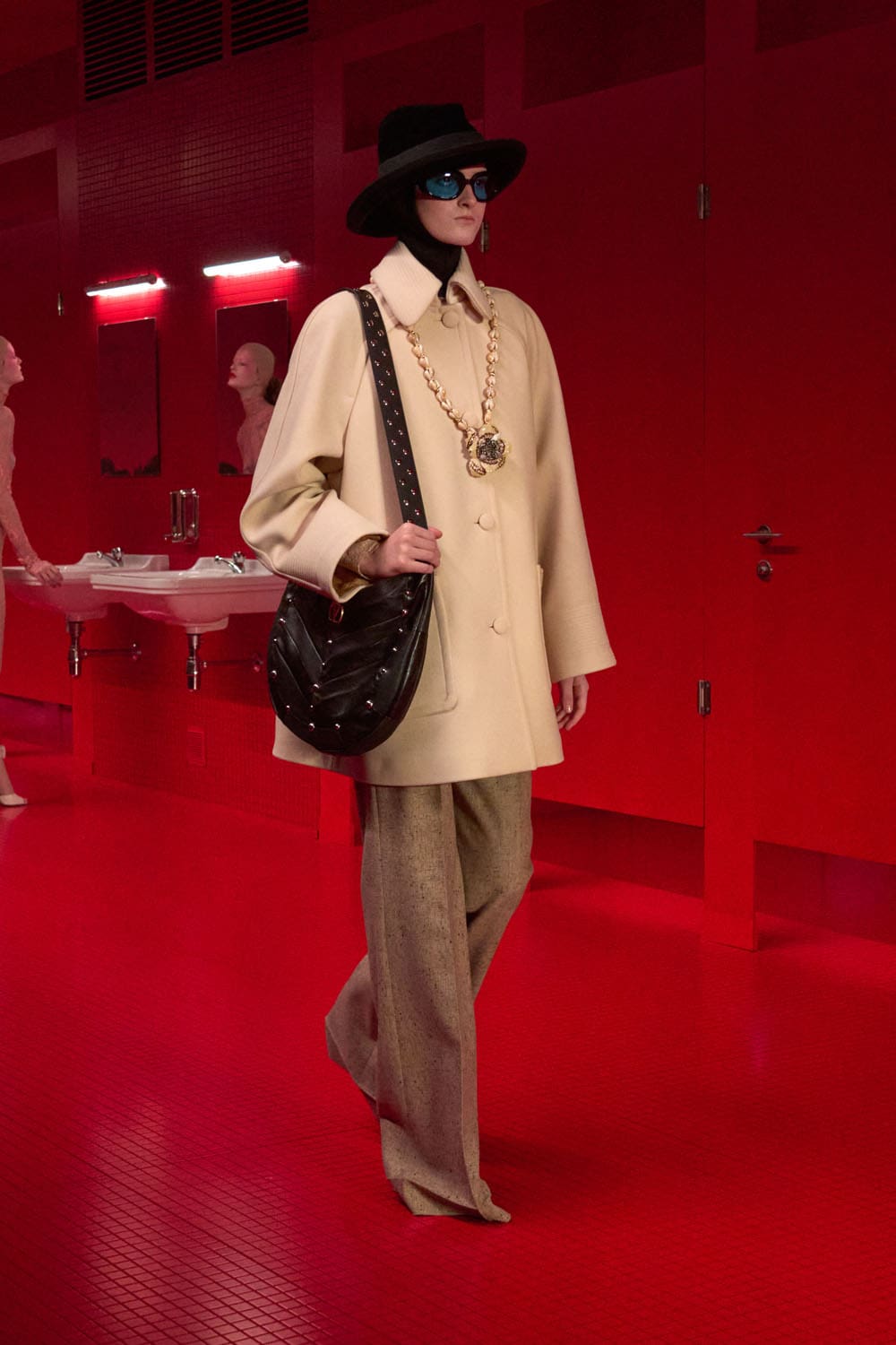 Valentino Automne Hiver 2025 2026 Runway Magazine (7)