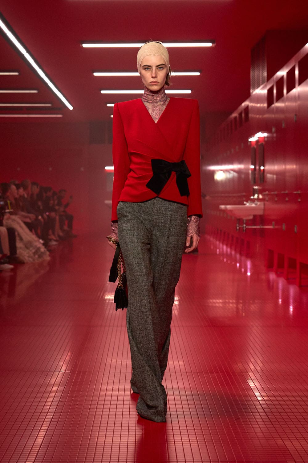 Valentino Automne Hiver 2025 2026 Runway Magazine (76)