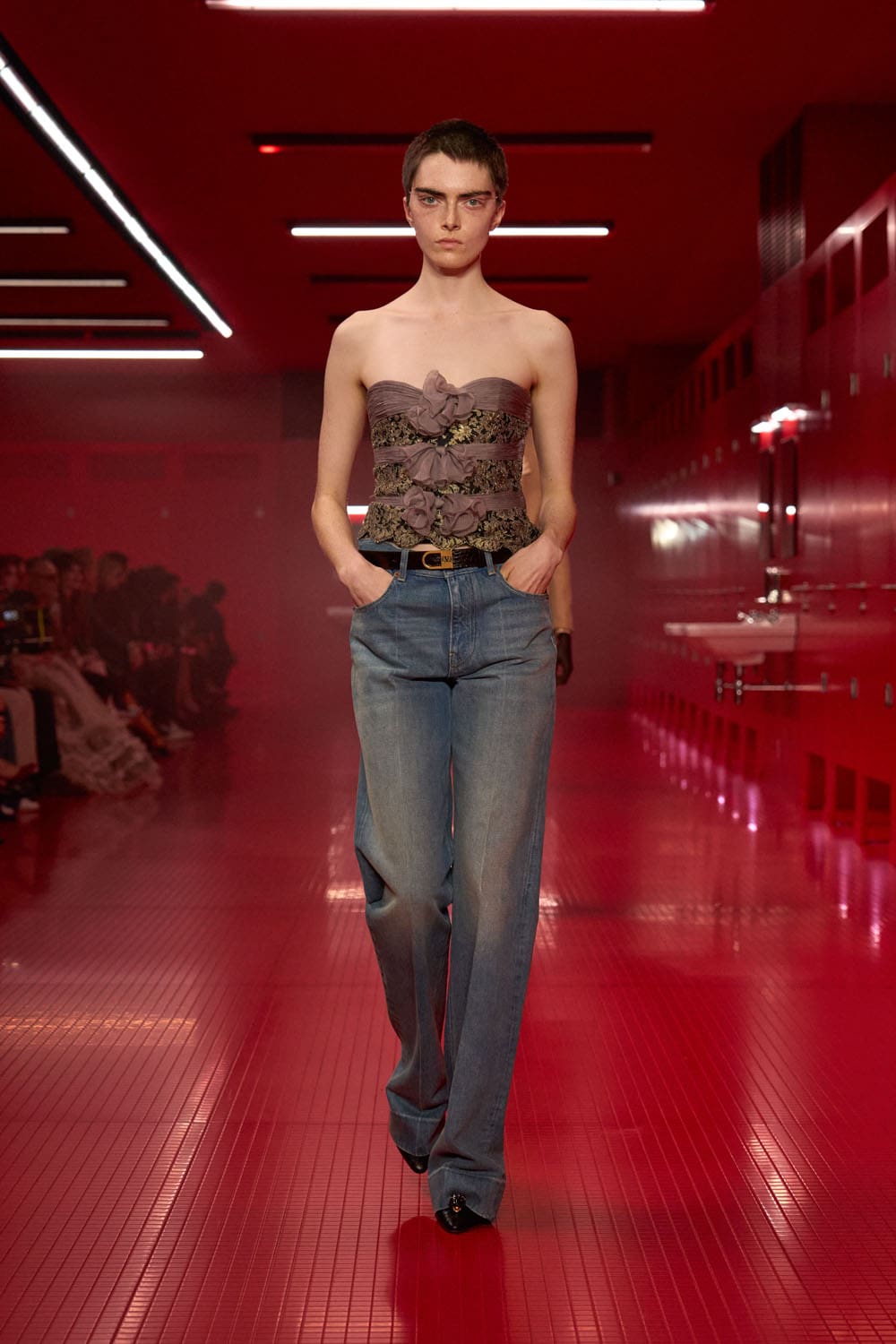 Valentino Automne Hiver 2025 2026 Runway Magazine (8)