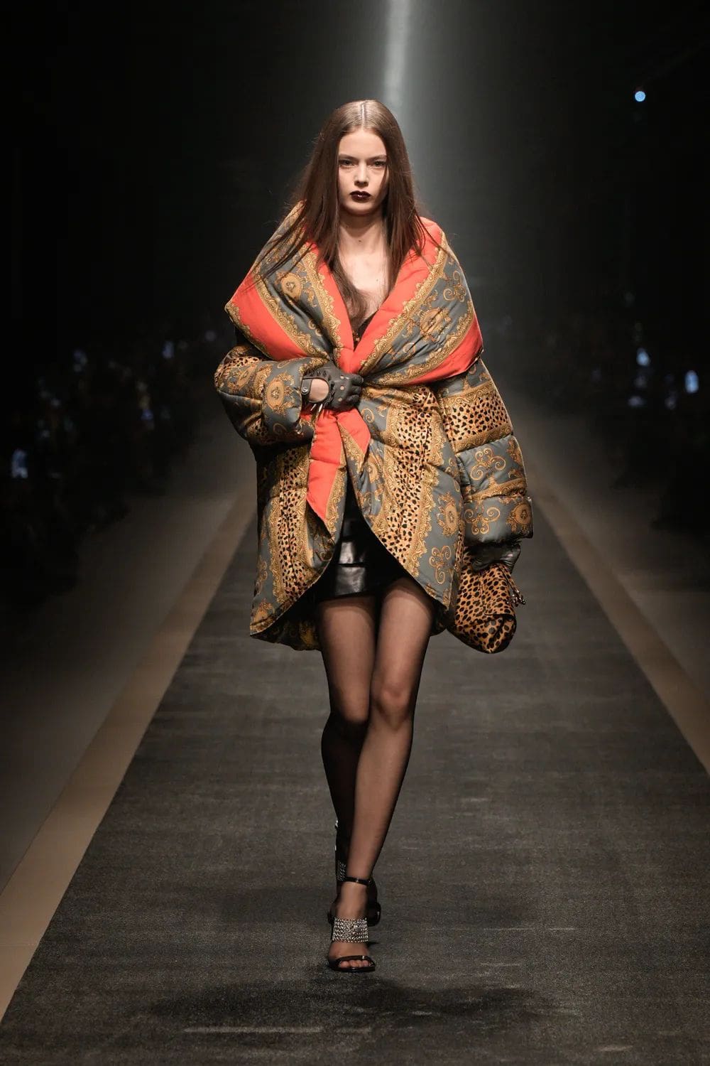 Versace Autunno Inverno 2025 2026 Runway Magazine (1)