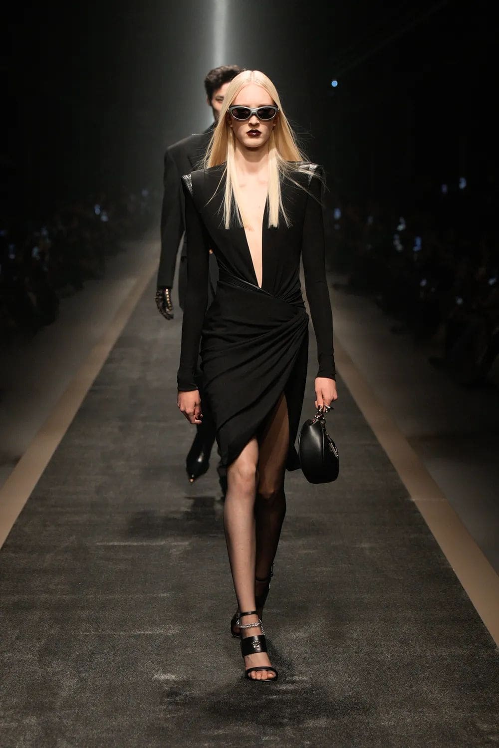Versace Autunno Inverno 2025 2026 Runway Magazine (10)