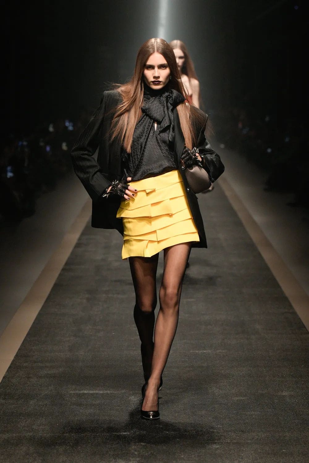 Versace Autunno Inverno 2025 2026 Runway Magazine (24)