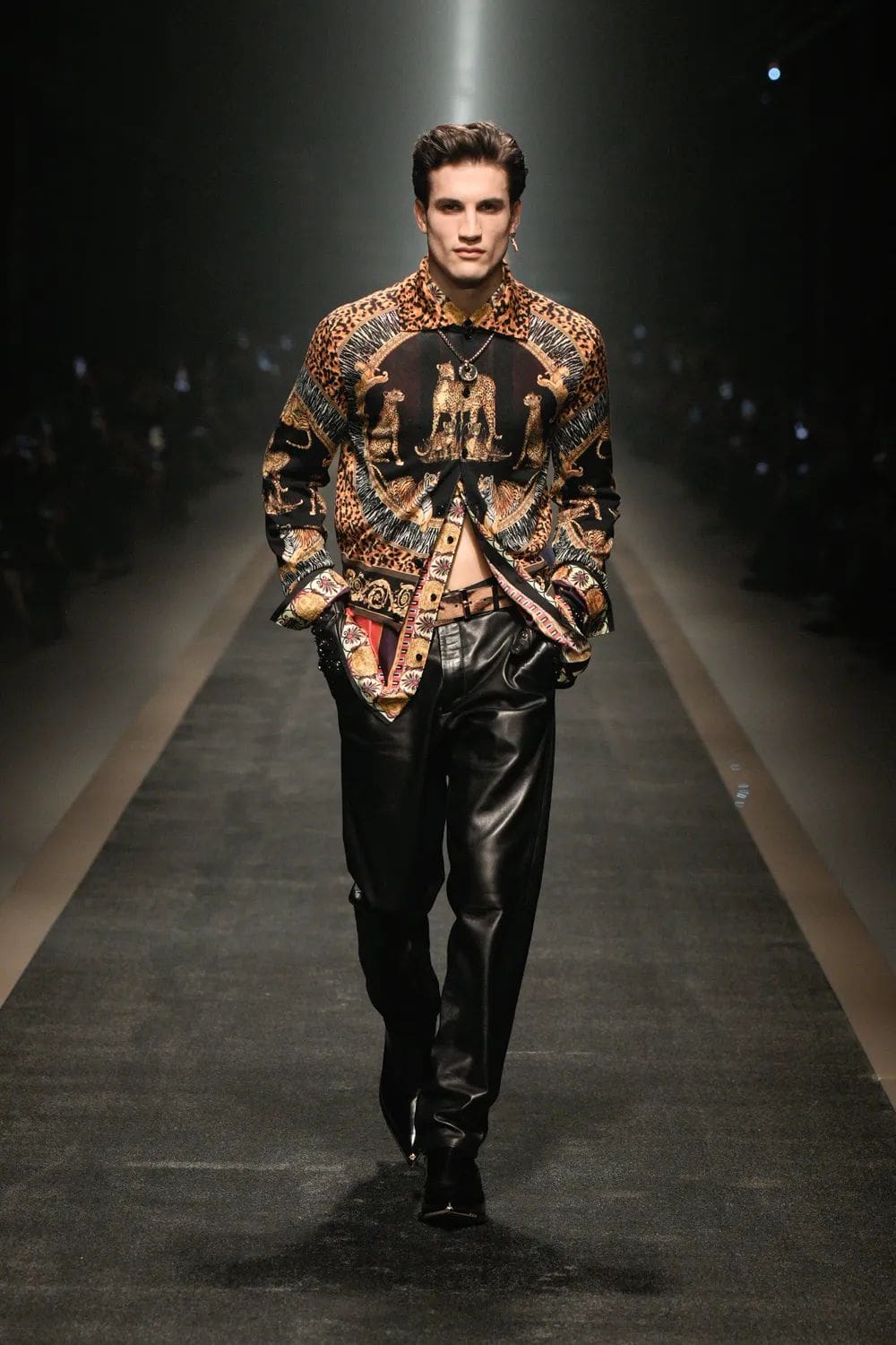 Versace Autunno Inverno 2025 2026 Runway Magazine (33)