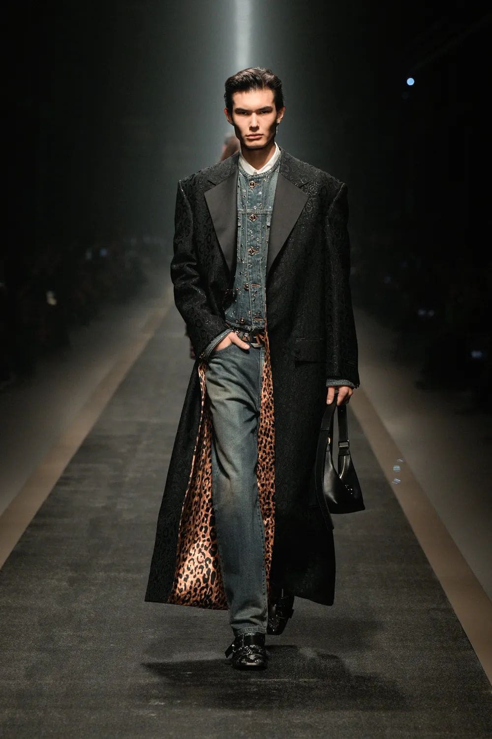 Versace Autunno Inverno 2025 2026 Runway Magazine (52)