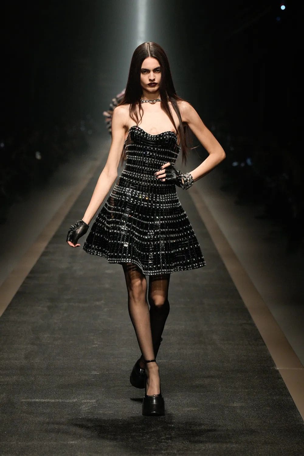 Versace Autunno Inverno 2025 2026 Runway Magazine (55)