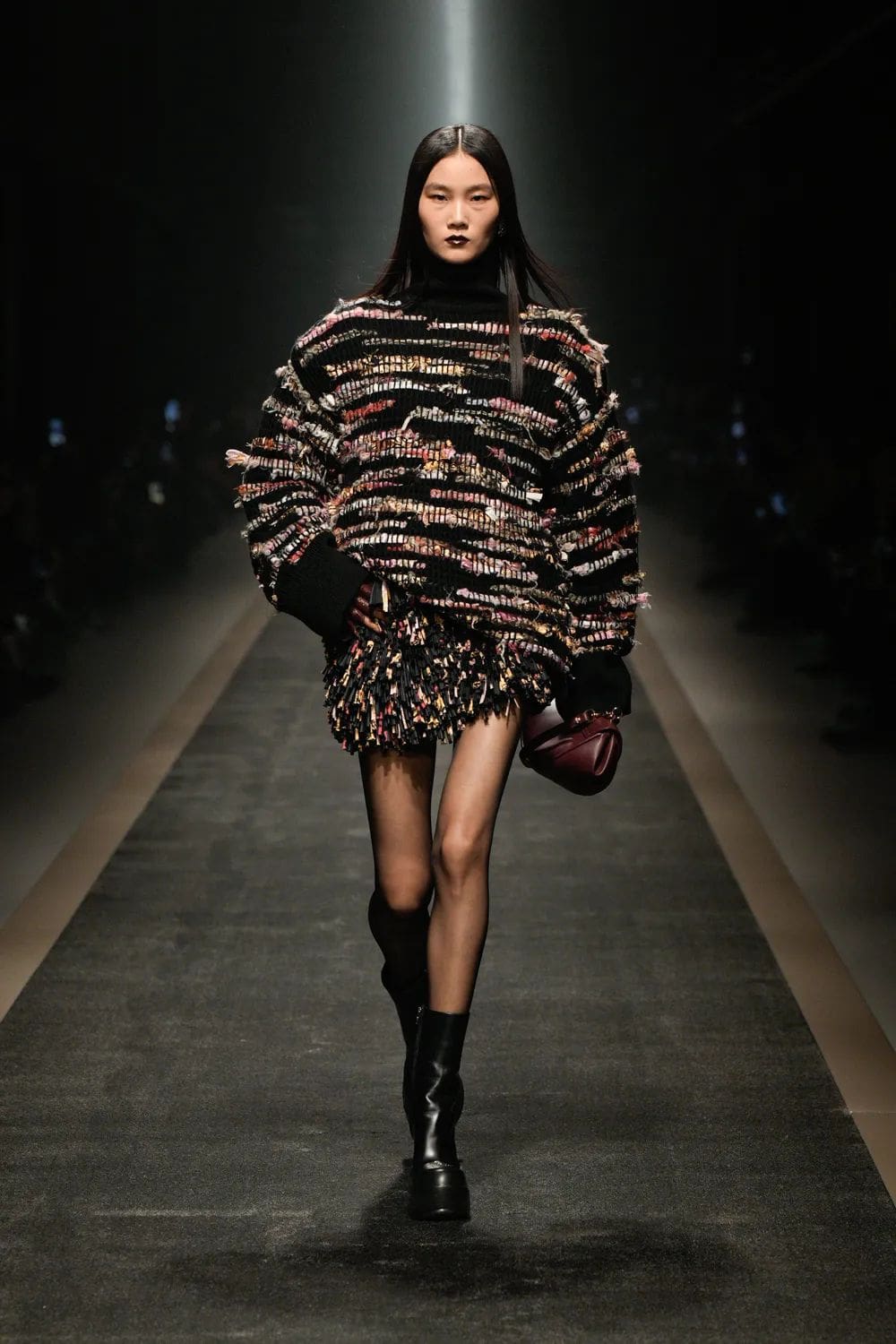 Versace Autunno Inverno 2025 2026 Runway Magazine (56)