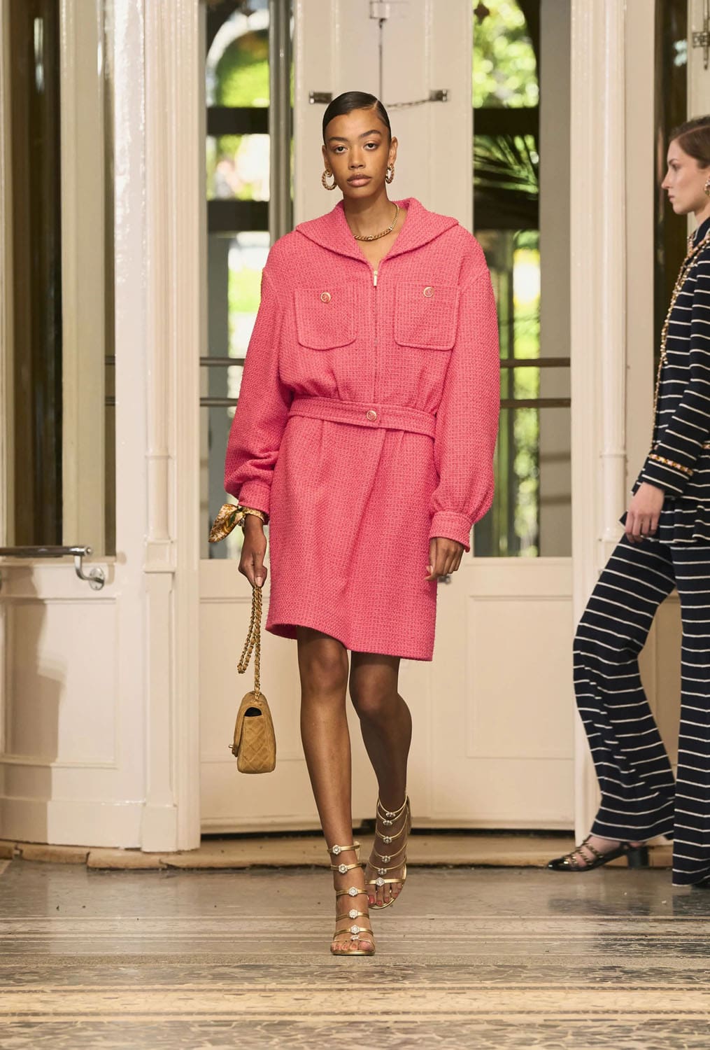 CHANEL Cruise 2025 26 Resort Lake Como Runway Magazine (12)