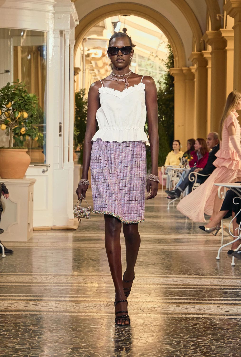CHANEL Cruise 2025 26 Resort Lake Como Runway Magazine (42)