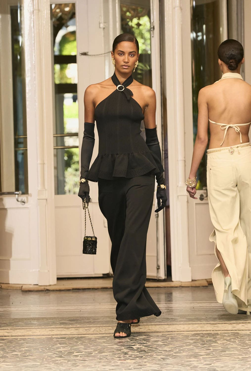 CHANEL Cruise 2025 26 Resort Lake Como Runway Magazine (62)