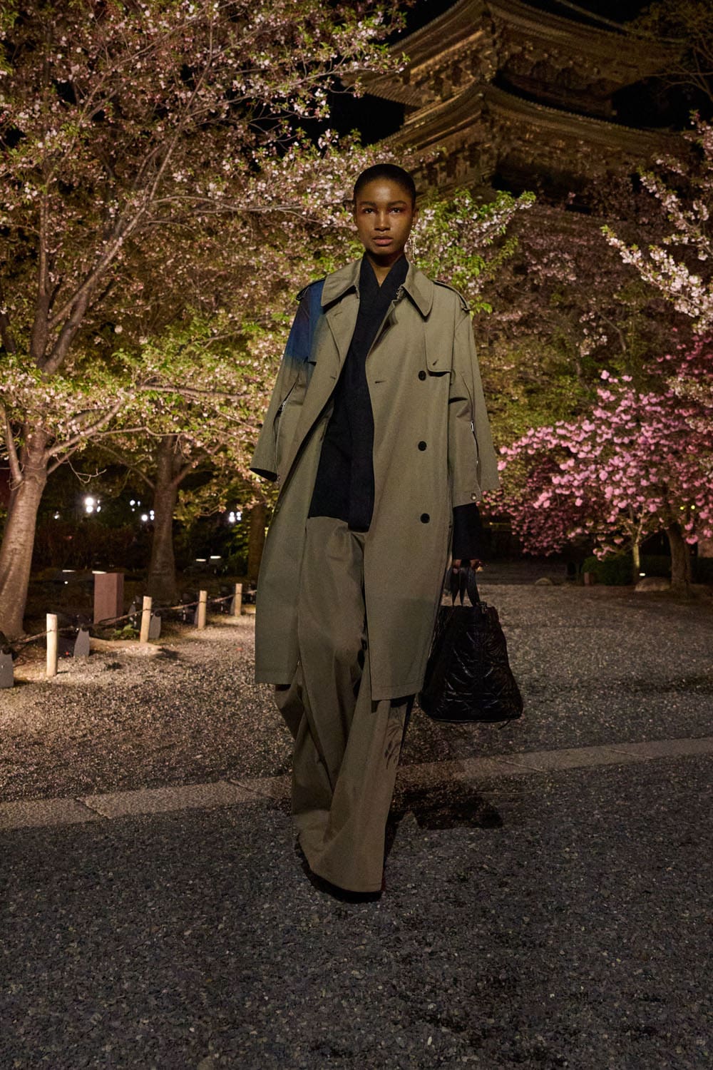 Dior осень 2025 Киото Runway Журнал (32)