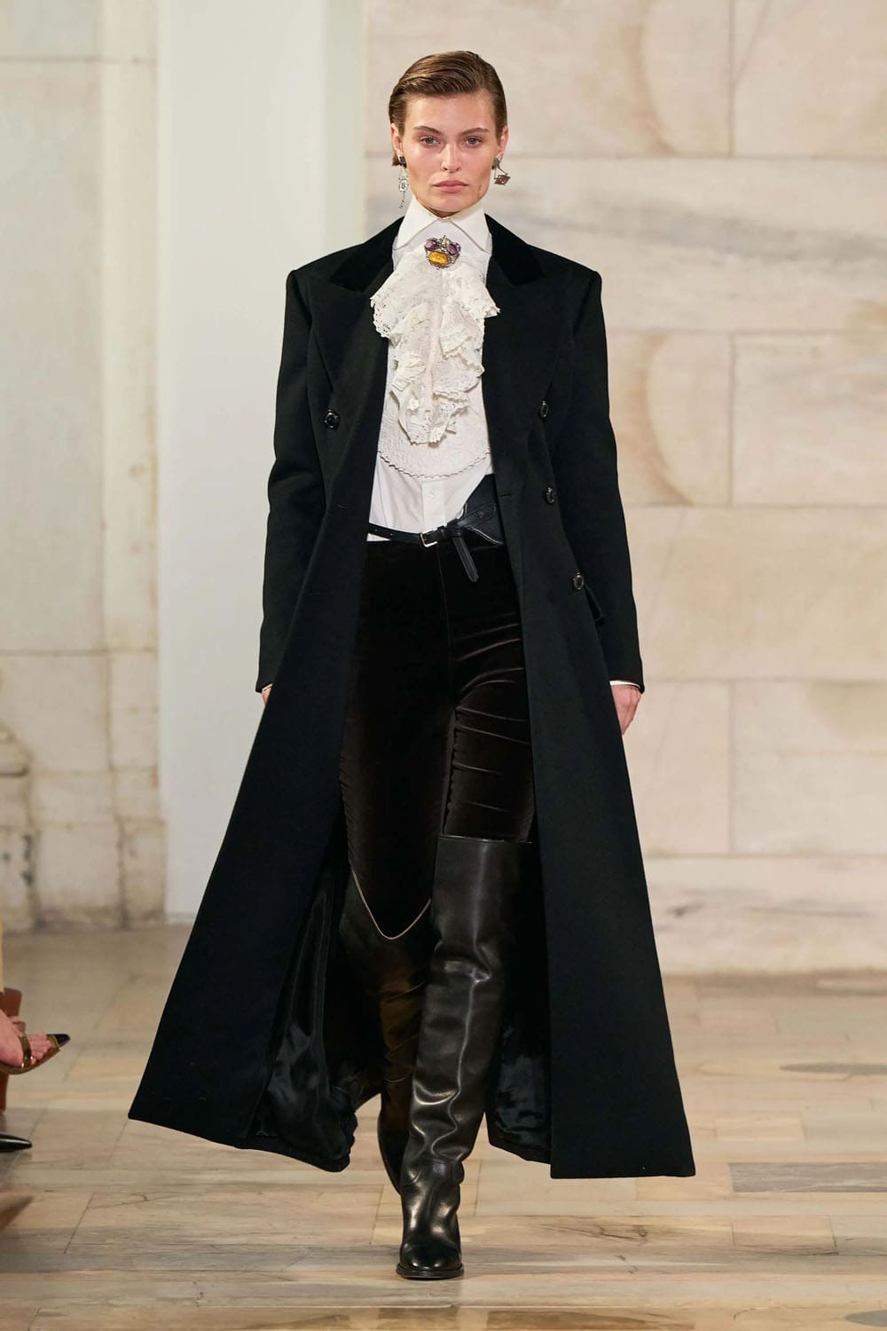 Ralph Lauren Fall Winter 2025 26 Runway Magazine (29)