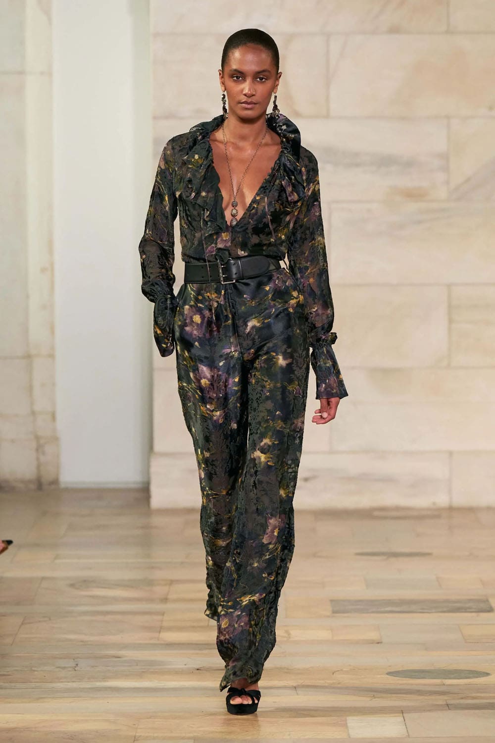 Ralph Lauren Fall Winter 2025 26 Runway Magazine (30)