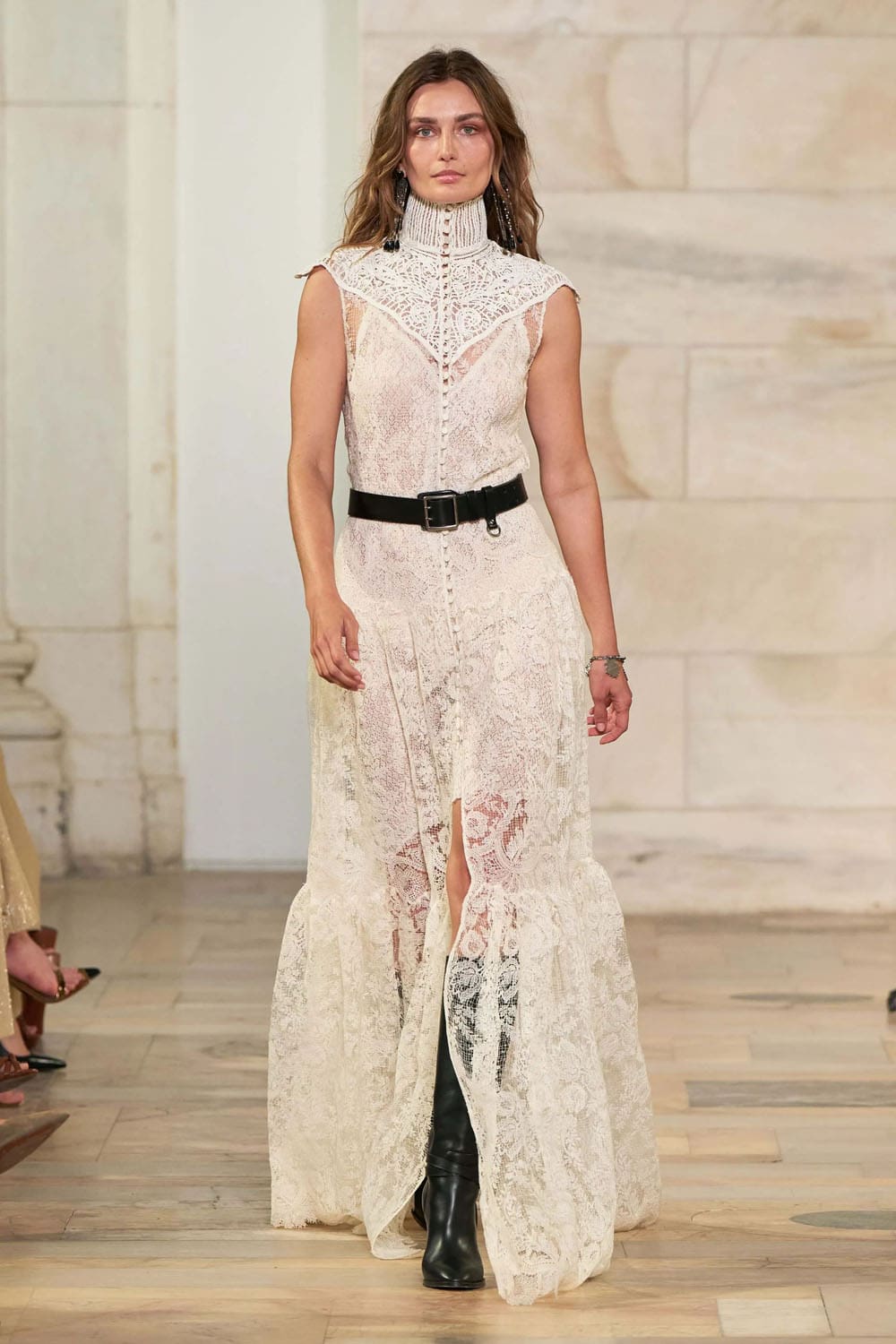 Ralph Lauren Fall Winter 2025 26 Runway Magazine (34)