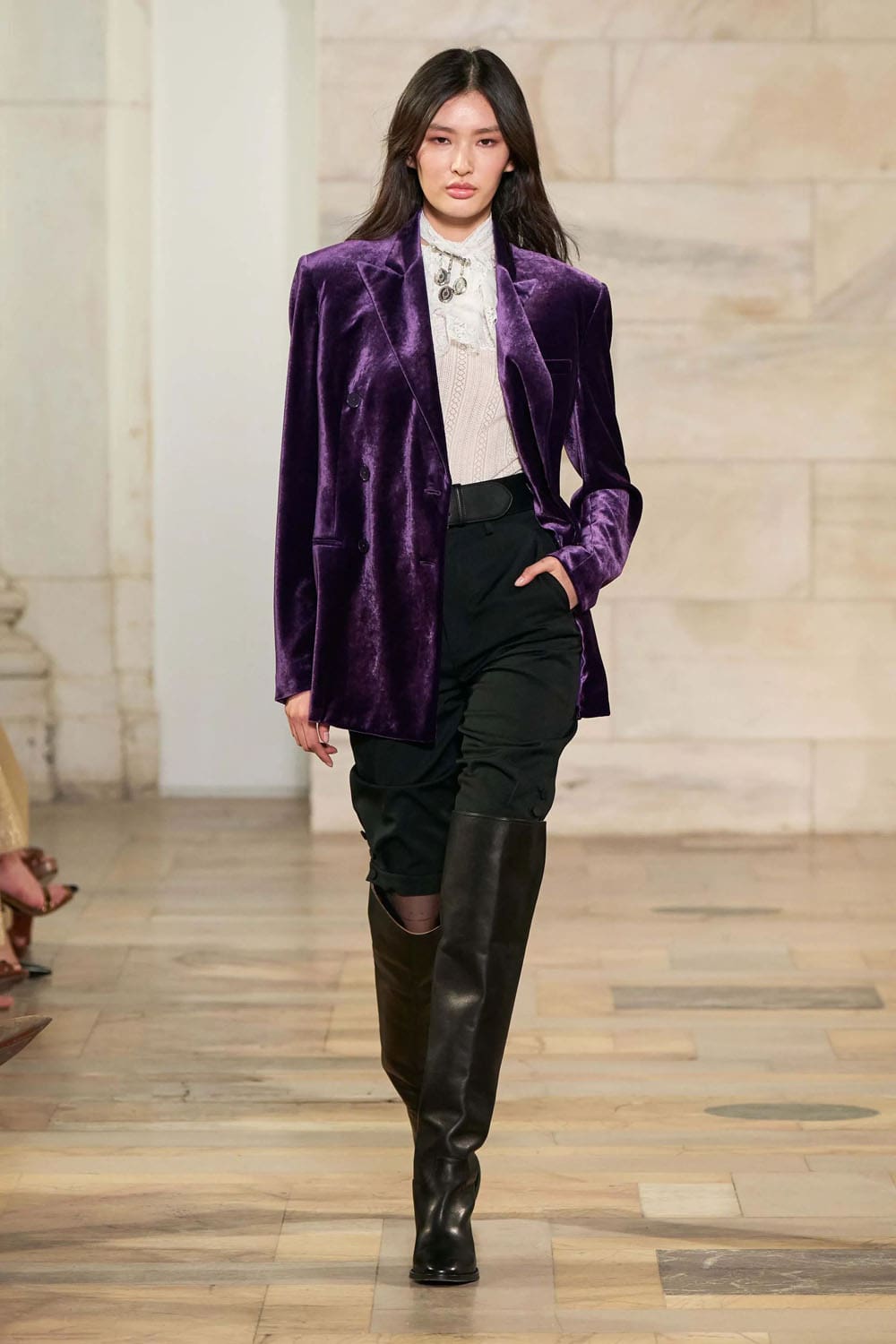 Ralph Lauren Fall Winter 2025 26 Runway Magazine (35)