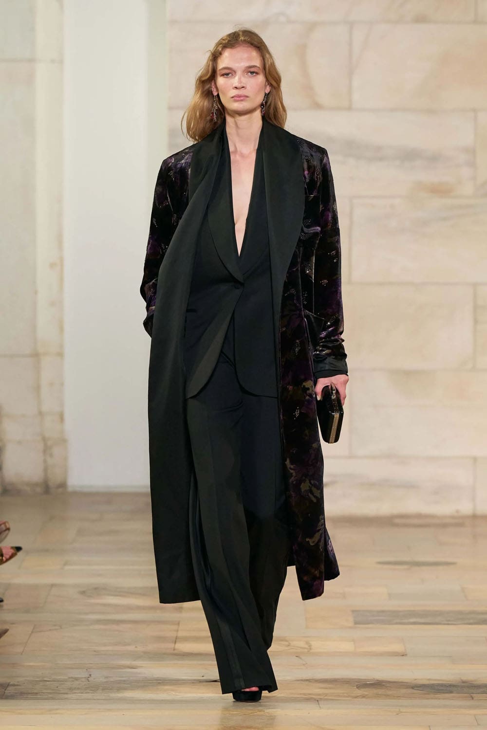 Ralph Lauren Fall Winter 2025 26 Runway Magazine (37)
