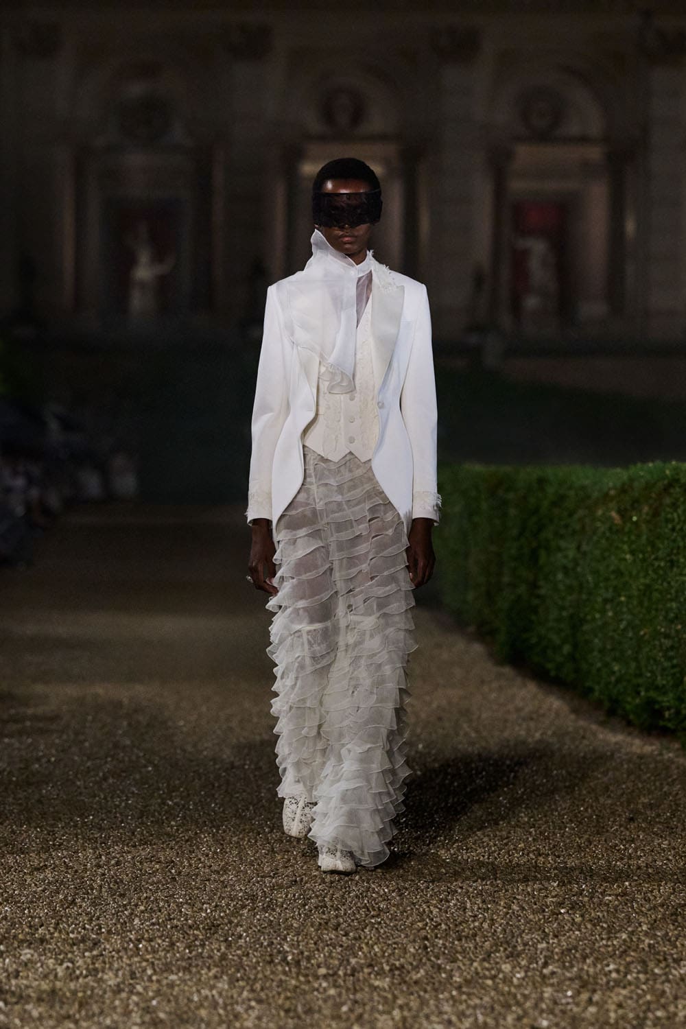 Dior Cruise 2026 Resort Rom Runway Magazin (11)