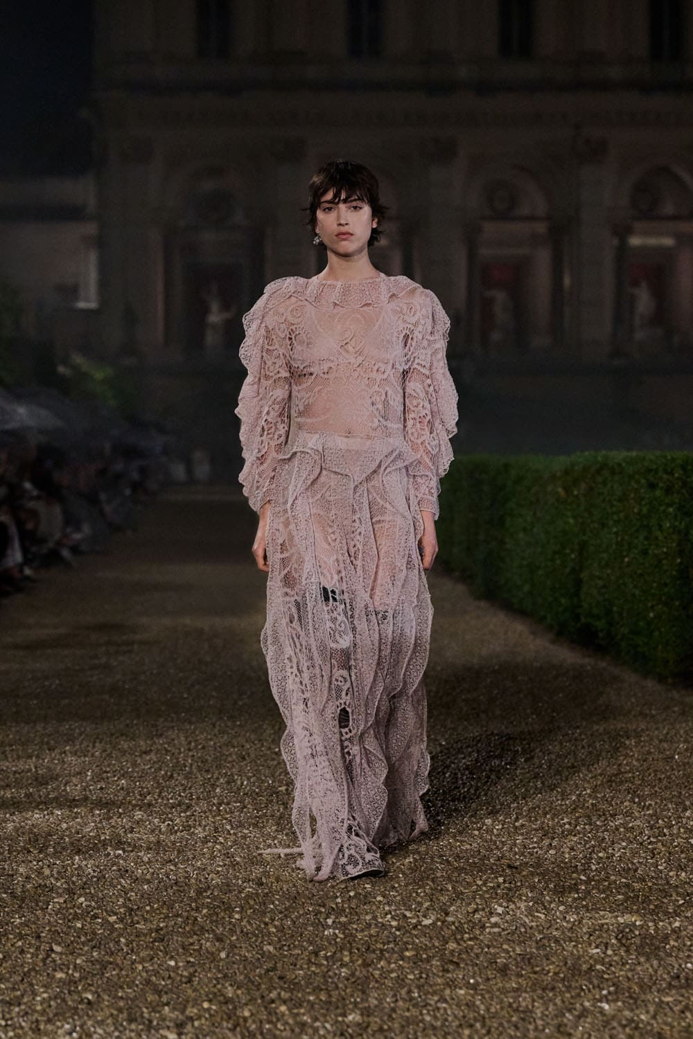 Dior Cruise 2026 Resort Rom Runway Magazin (13)