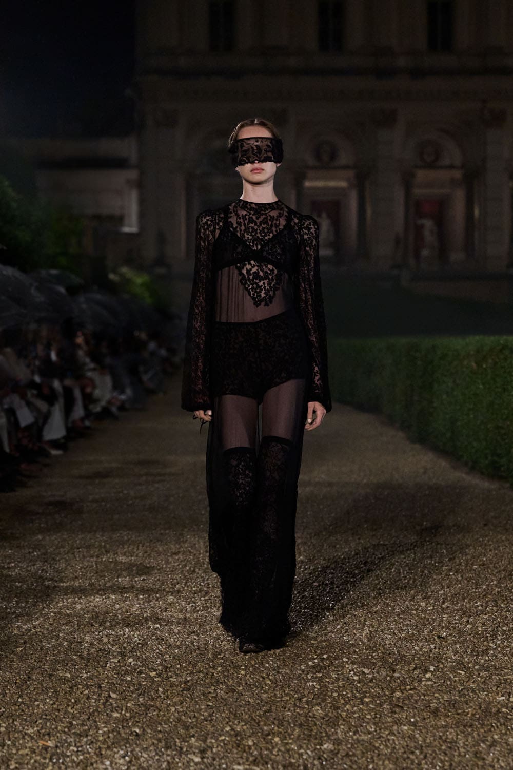 Dior Cruise 2026 Resort Rom Runway Magazin (15)