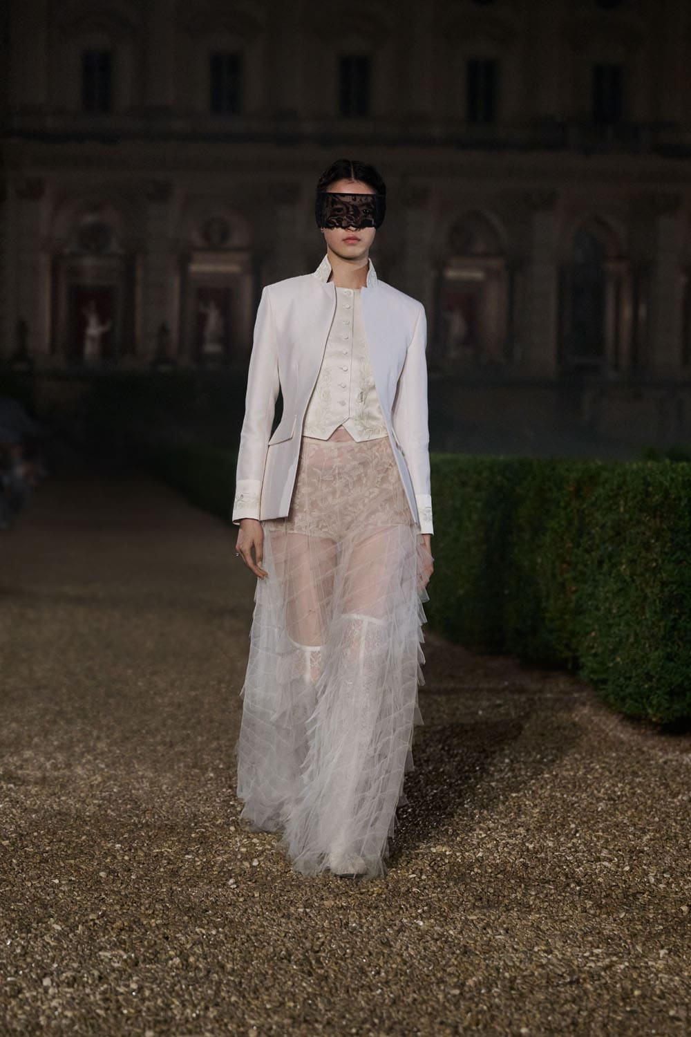 Dior Cruise 2026 Resort Rom Runway Magazin (30)