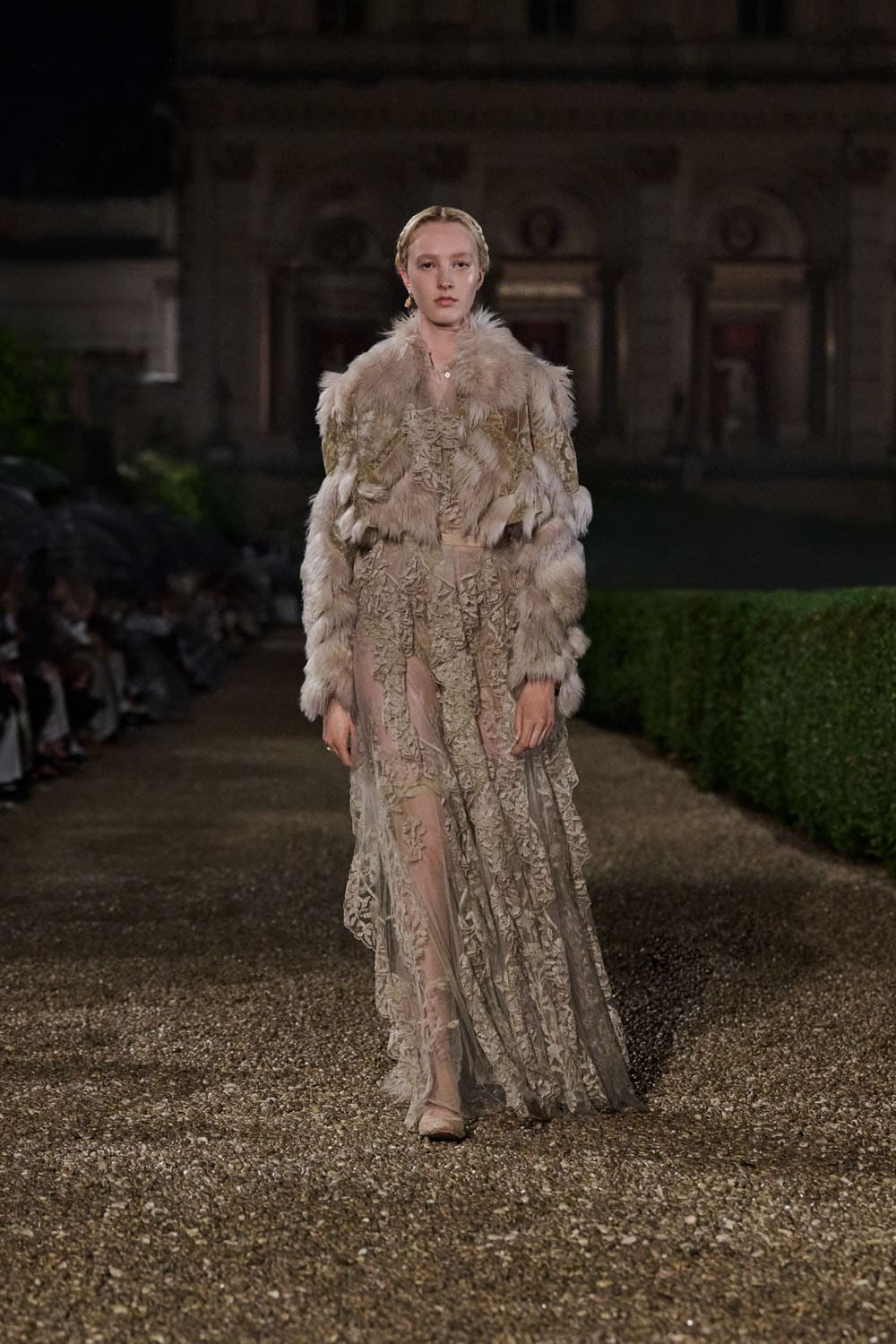 Dior Cruise 2026 Resort Rom Runway Magazin (7)