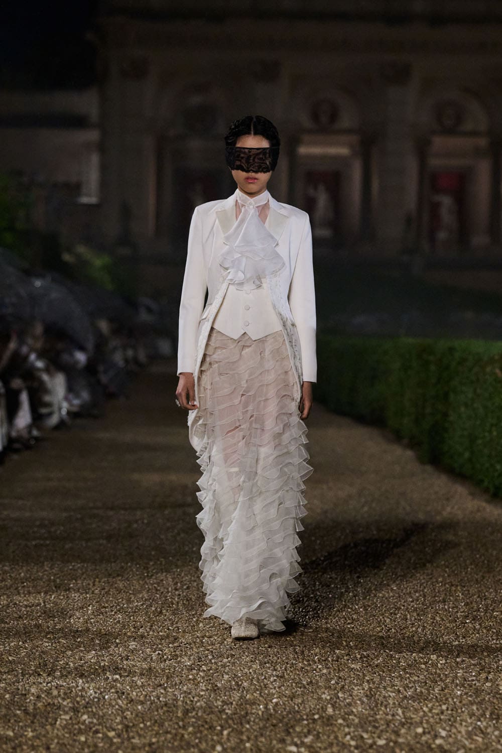 Dior Cruise 2026 Resort Rom Runway Magazin (9)