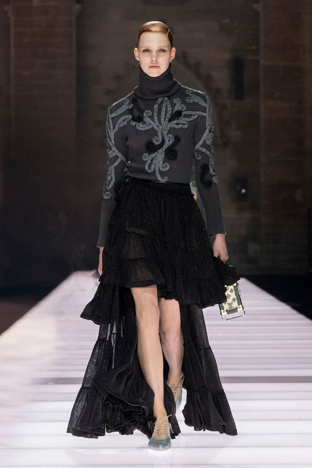 Louis Vuitton Kreuzfahrt 2026 Resort Runway Magazin (11)