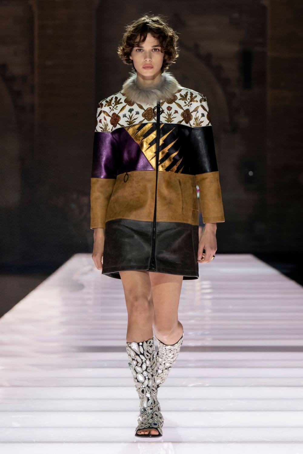 Louis Vuitton Kreuzfahrt 2026 Resort Runway Magazin (19)