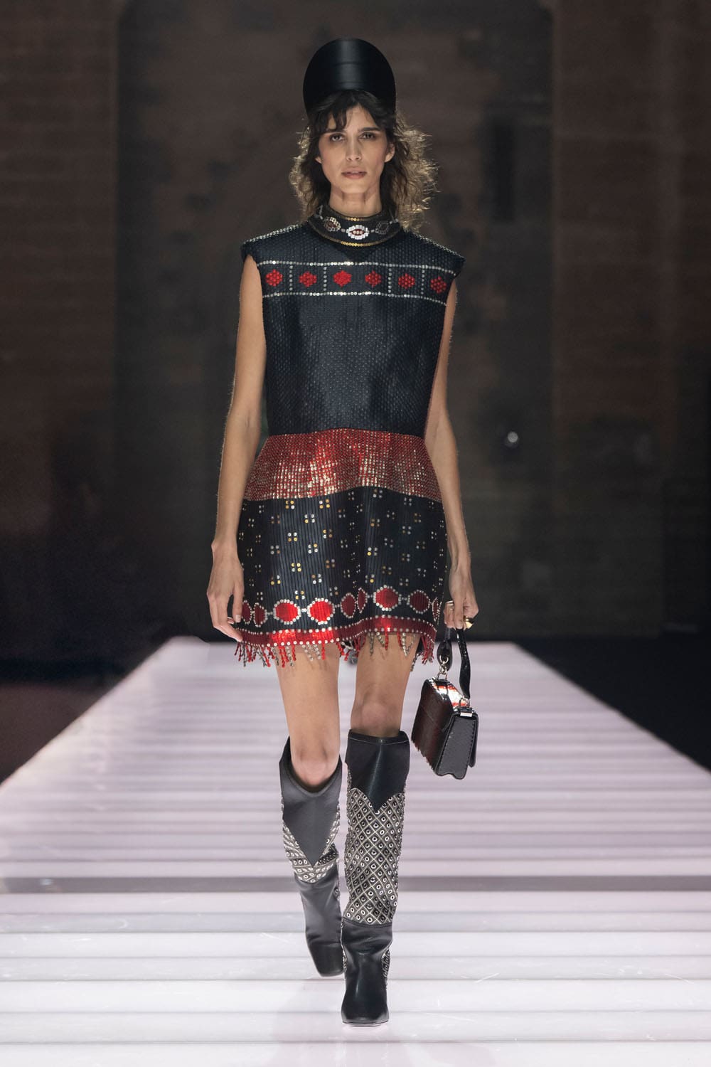 Louis Vuitton Kreuzfahrt 2026 Resort Runway Magazin (2)