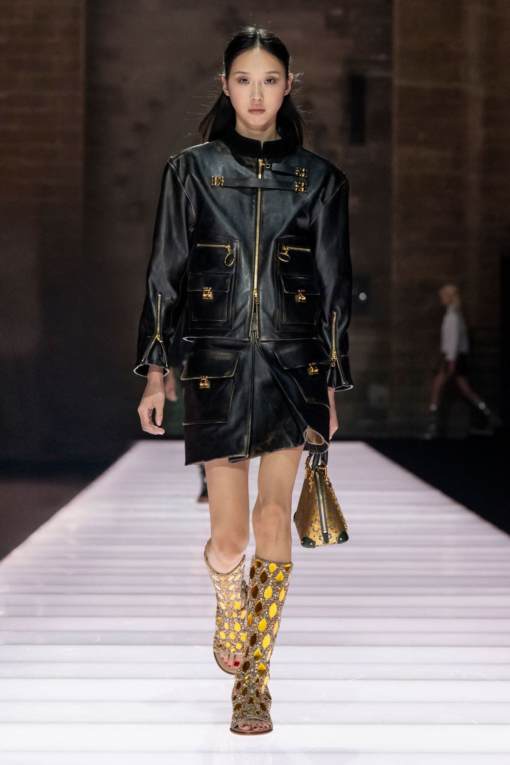Louis Vuitton Kreuzfahrt 2026 Resort Runway Magazin (23)
