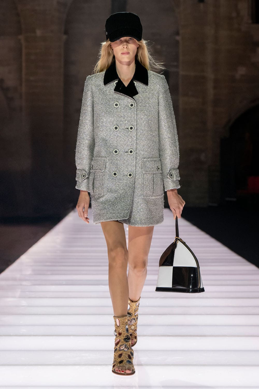 Louis Vuitton Kreuzfahrt 2026 Resort Runway Magazin (29)