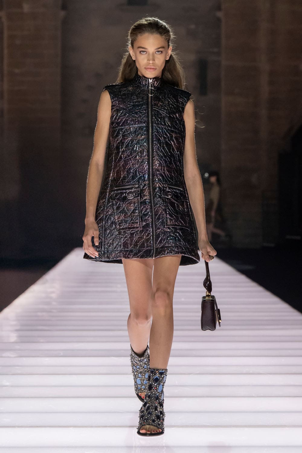 Louis Vuitton Kreuzfahrt 2026 Resort Runway Magazin (30)