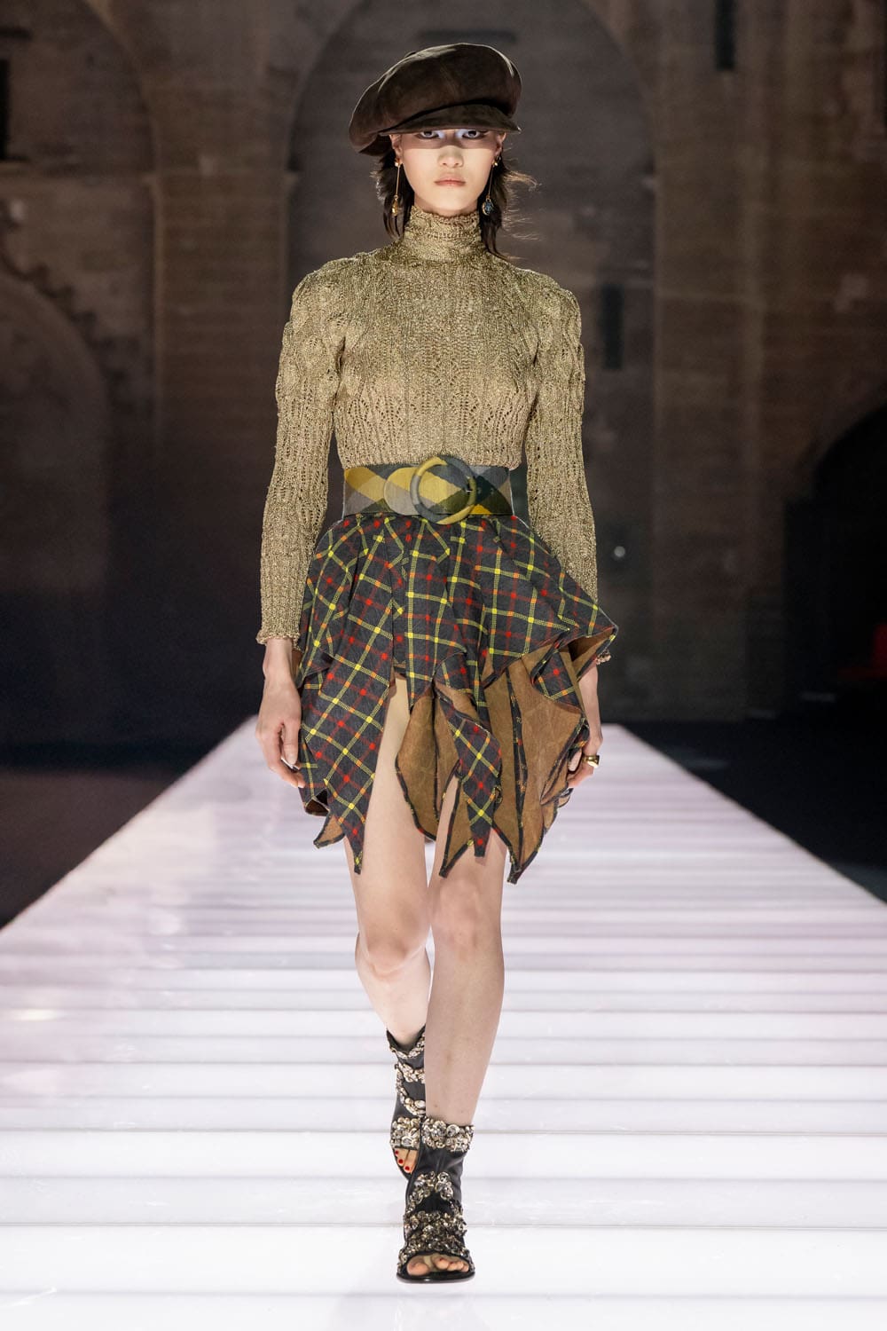 Louis Vuitton Kreuzfahrt 2026 Resort Runway Magazin (32)