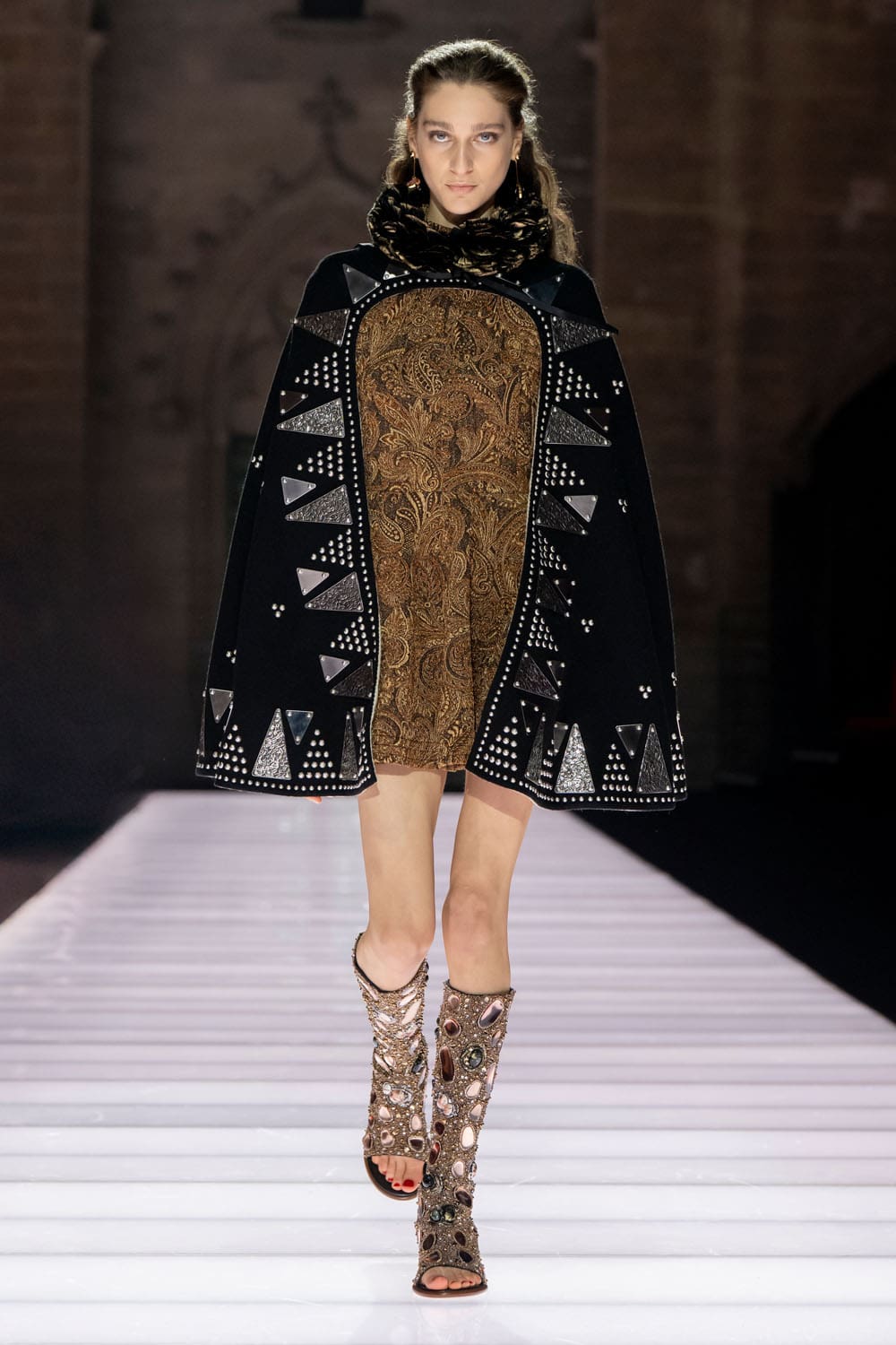 Louis Vuitton Kreuzfahrt 2026 Resort Runway Magazin (45)