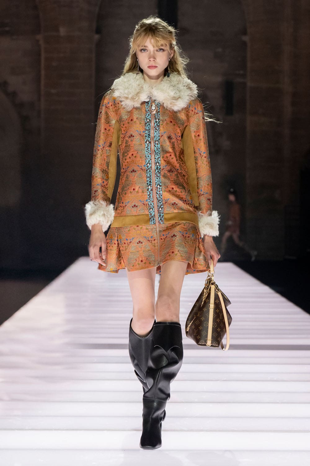 Louis Vuitton Kreuzfahrt 2026 Resort Runway Magazin (6)